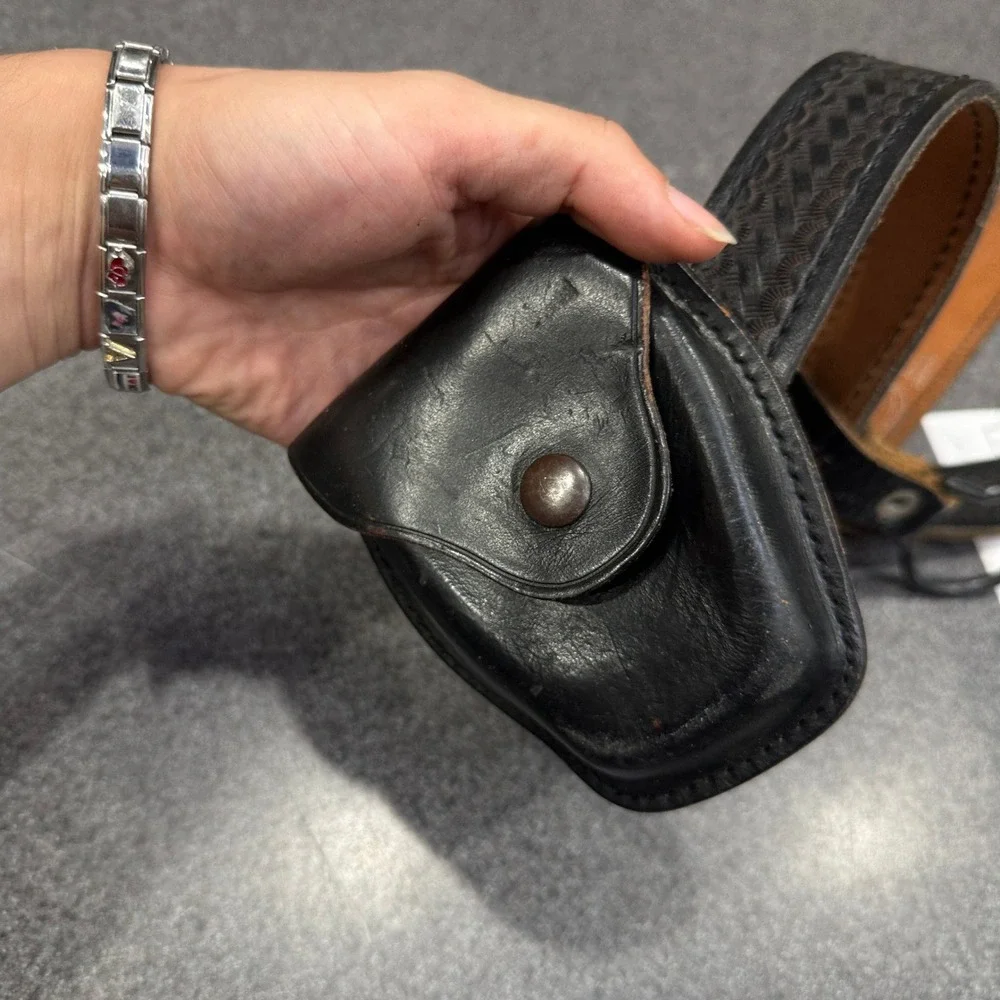 Jay-Pee Duty Belt Mens 40 Black Good Basketweave Leather Pouch Ring Holder
